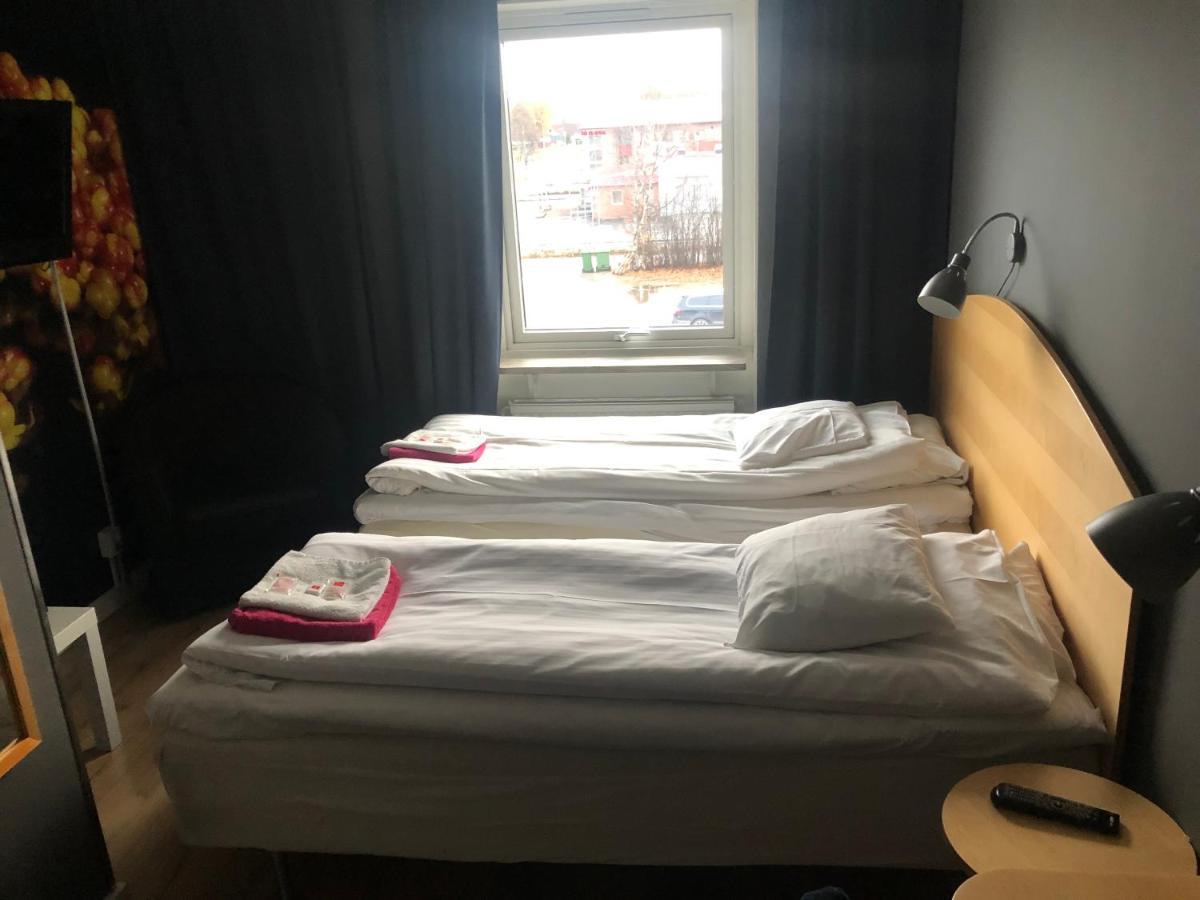 Citybed Bed & Breakfast Pajala Bagian luar foto