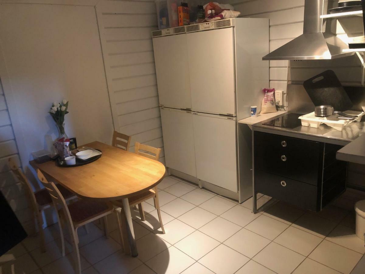 Citybed Bed & Breakfast Pajala Bagian luar foto